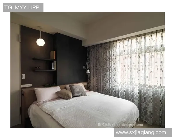 卧室墙面装饰足球明星挂画让你的空间充满运动气息与激情活力